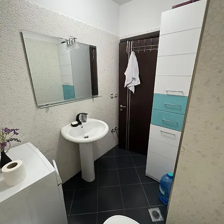 Xhustina Shena Apartment Sarande
